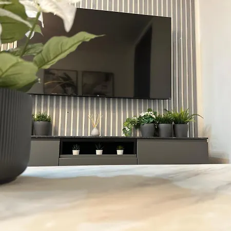 Stylish Leeds (West Yorkshire)