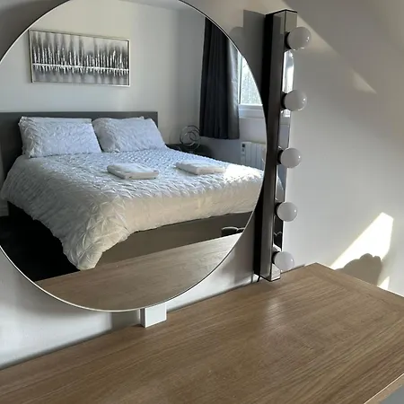 Apartment Stylish Leeds *